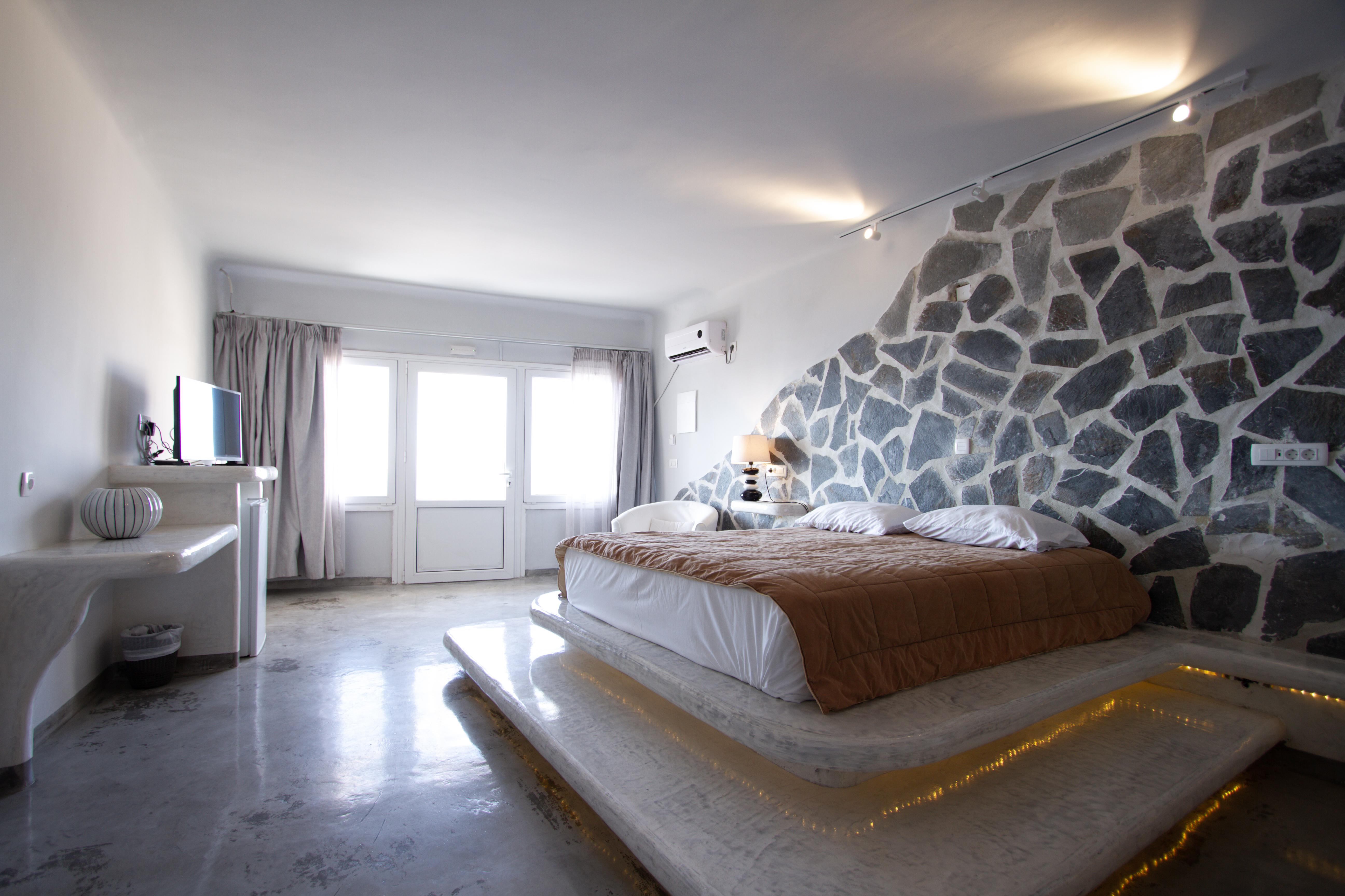 Hotel Of The Gods Cave Megalochori (Santorini)